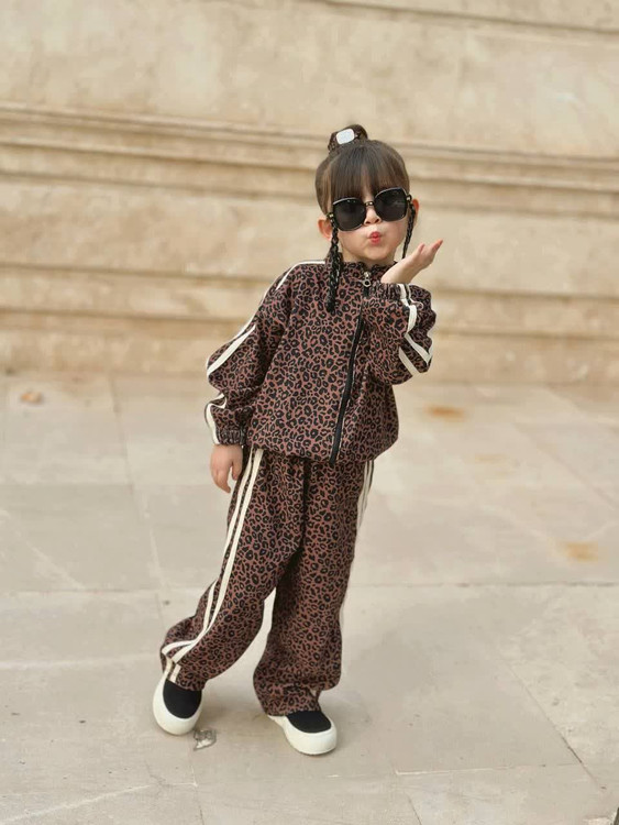 ست سویشرت و شلوار پلنگی دخترانه 3 تا 12 سال