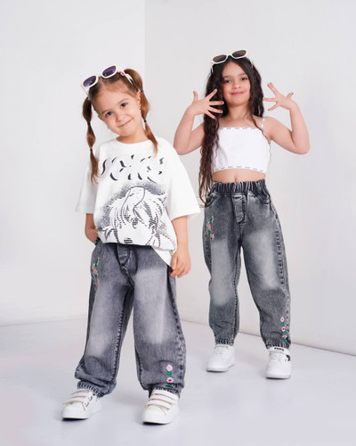 شلوار جین مام استایل دخترانه گلدوزی شده 1 تا 6 سال