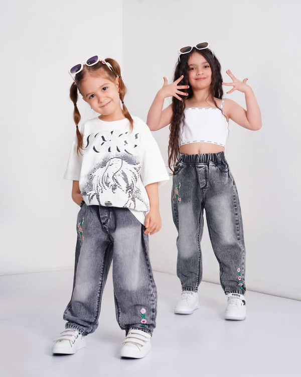 شلوار جین مام استایل دخترانه گلدوزی شده 1 تا 6 سال