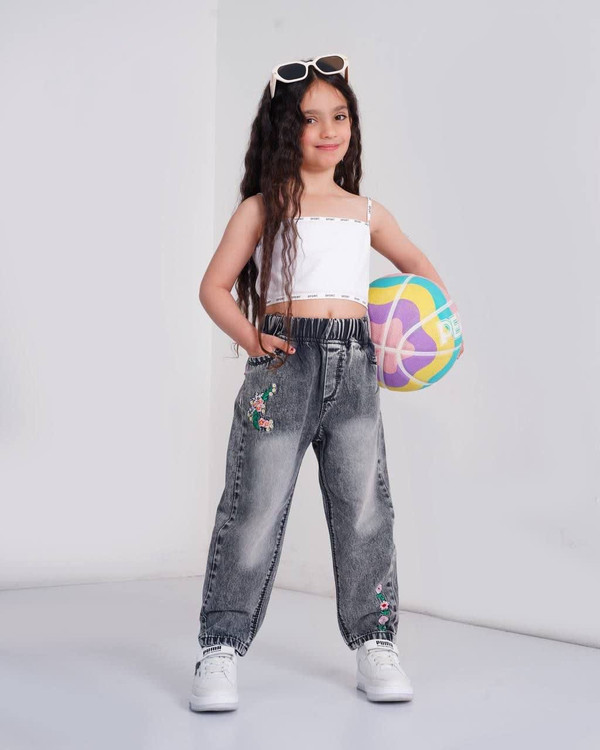 شلوار جین مام استایل دخترانه گلدوزی شده 1 تا 6 سال