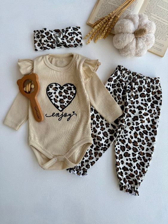 ست سه تکه بادی شلوار قلبی پلنگی از 3 تا 24 ماه