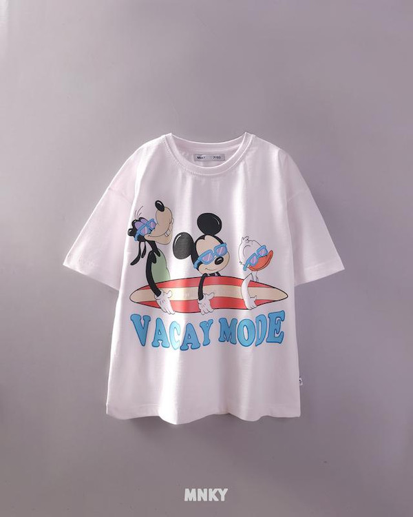 تیشرت سفید 7 تا 10 سال طرح طرح میکی و دوستان