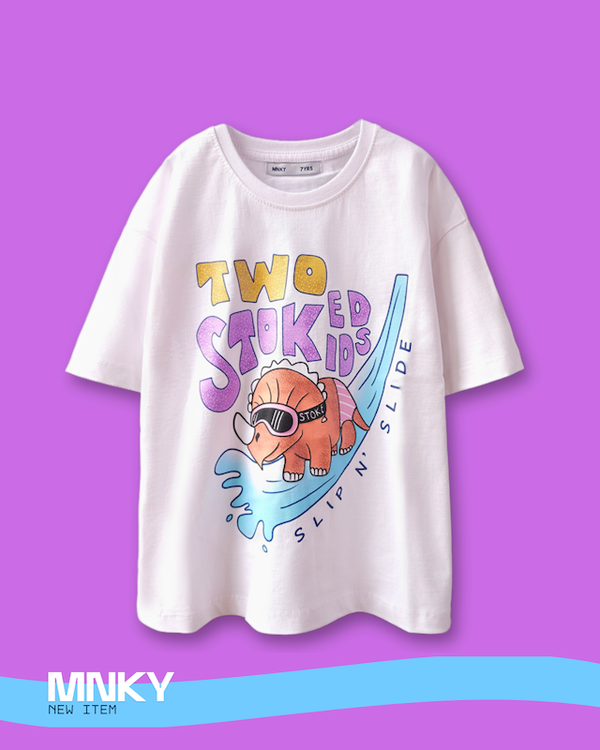 تیشرت سفید بچگانه 7 تا 10 سال طرح داینو موج سوار