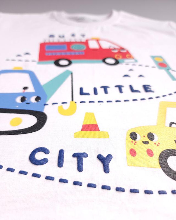 تیشرت سفید بچگانه 3 تا 6 سال طرح 3ماشین