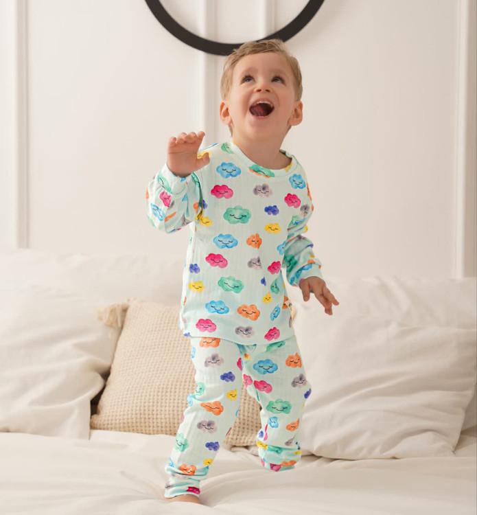 ست راحتی تیشرت آستین کوتاه و شلوار نوزادی طرح ابر رنگی 6 ماه تا 4 سال