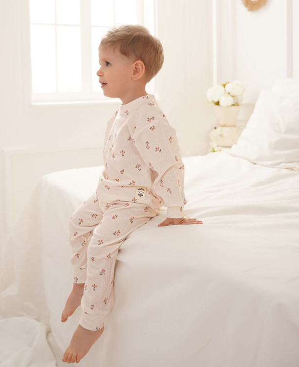 ست راحتی تیشرت آستین کوتاه و شلوار نوزادی طرح بری 6 ماه تا 4 سال کپی