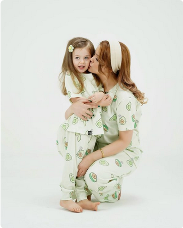 ست تیشرت و شلوار راحتی بچگانه طرح آووکادو از 10 ماه تا بزرگسال